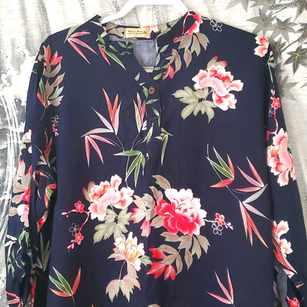 Cherry blossom roll-tab shirt, XXL